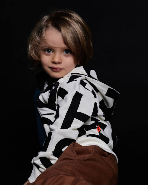 ZACK04 Zip Hooded Sweatshirt